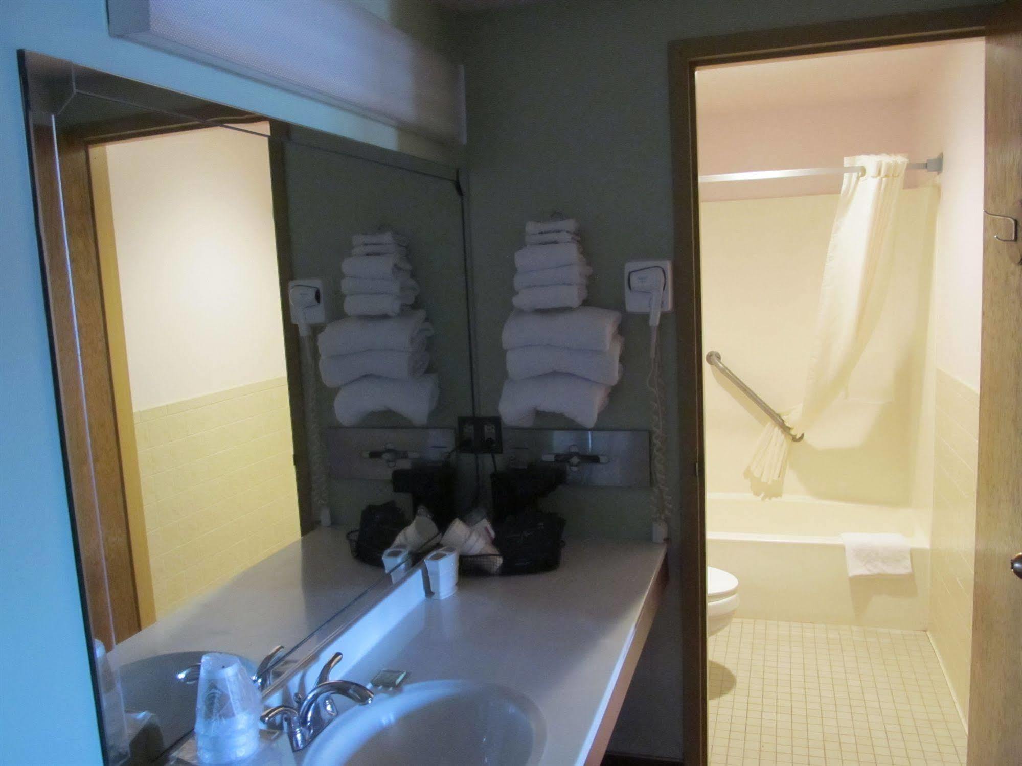 Sunset Inn And Suites Seward Экстерьер фото